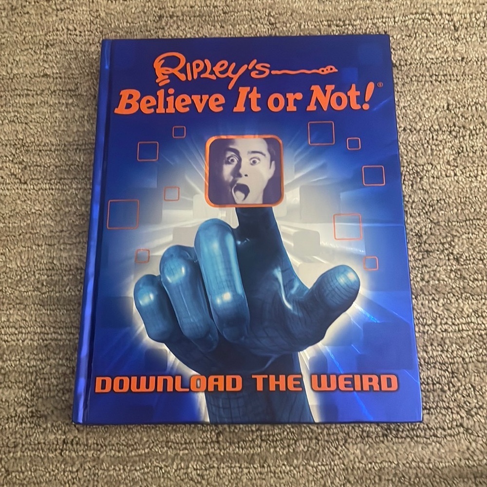 Ripley’s Believe It or Not! Book, Download the Weird, Volume 9